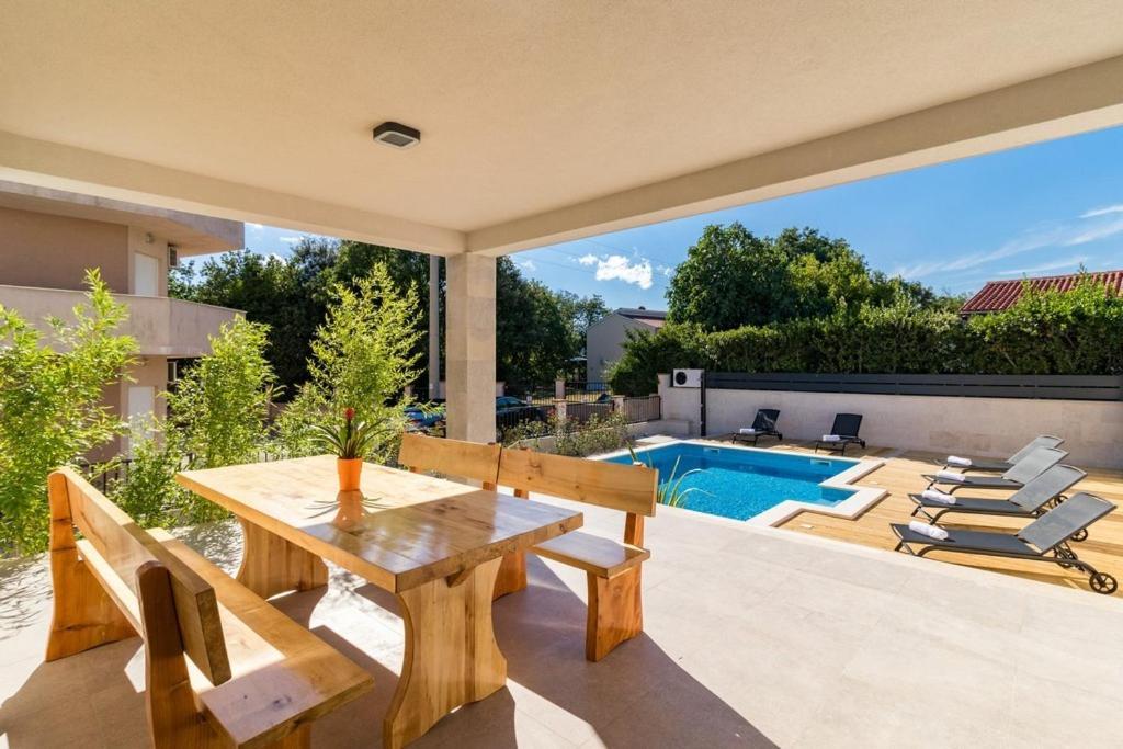 Villa Munat Ližnjan المظهر الخارجي الصورة