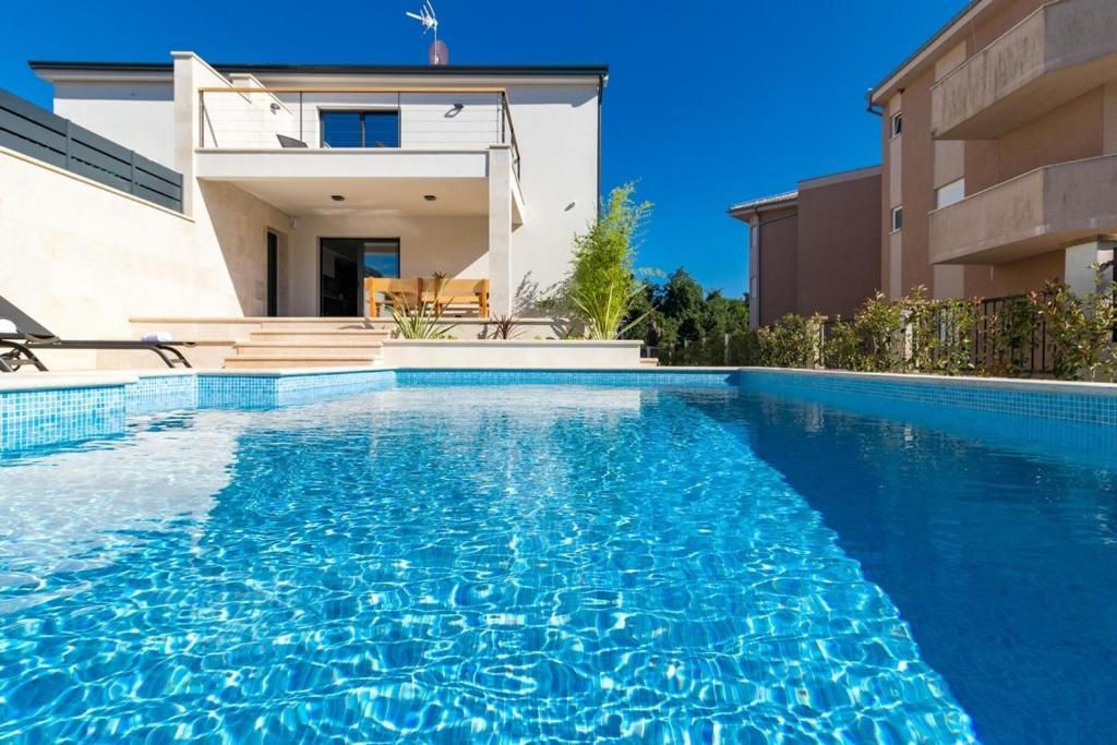 Villa Munat Ližnjan المظهر الخارجي الصورة